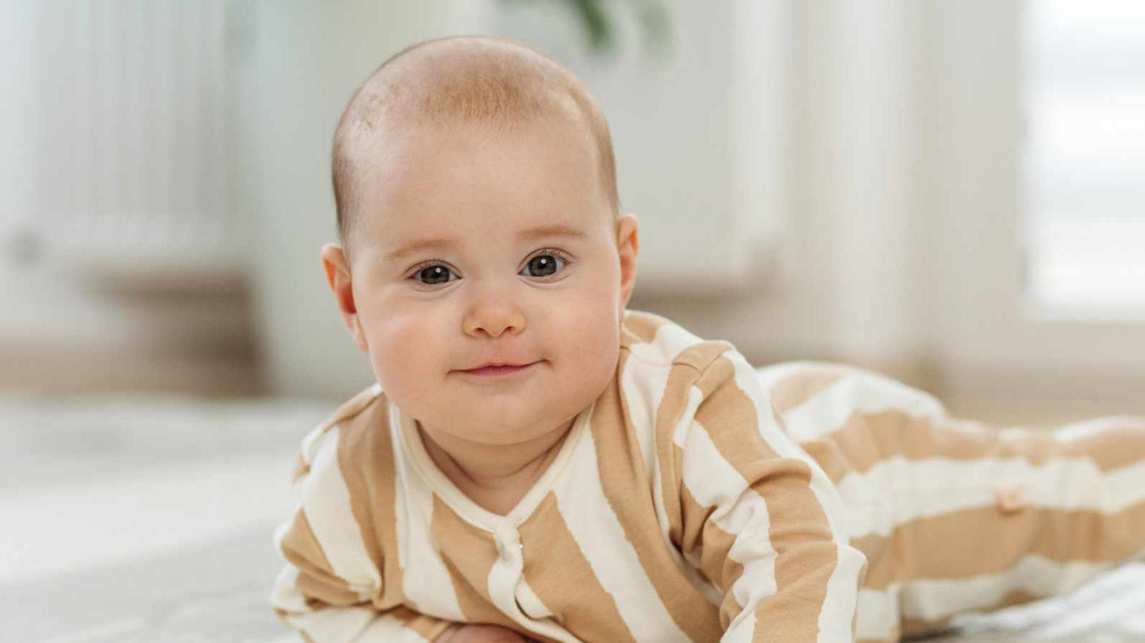 tummy time egzersizleri